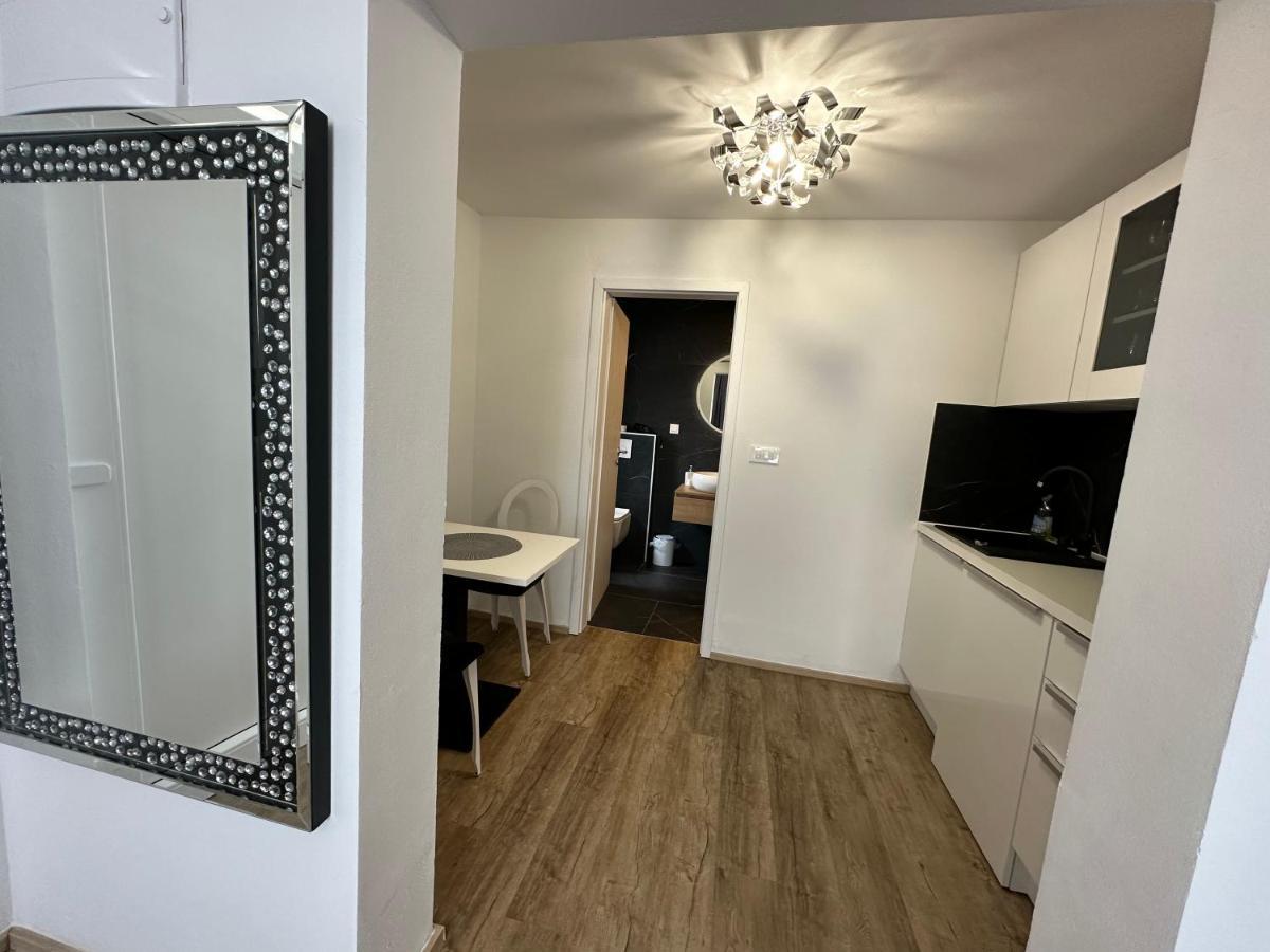Apartmaji Meli Pu Izola Esterno foto