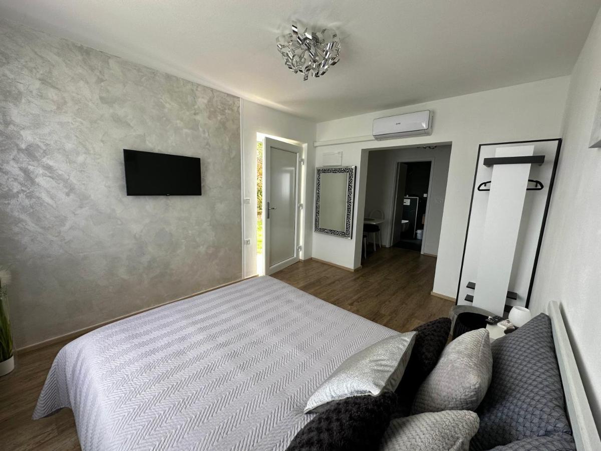 Apartmaji Meli Pu Izola Esterno foto