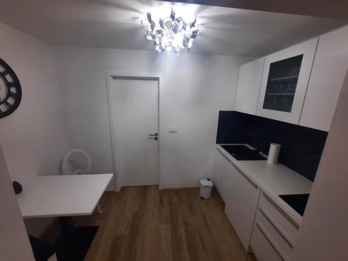 Apartmaji Meli Pu Izola Esterno foto