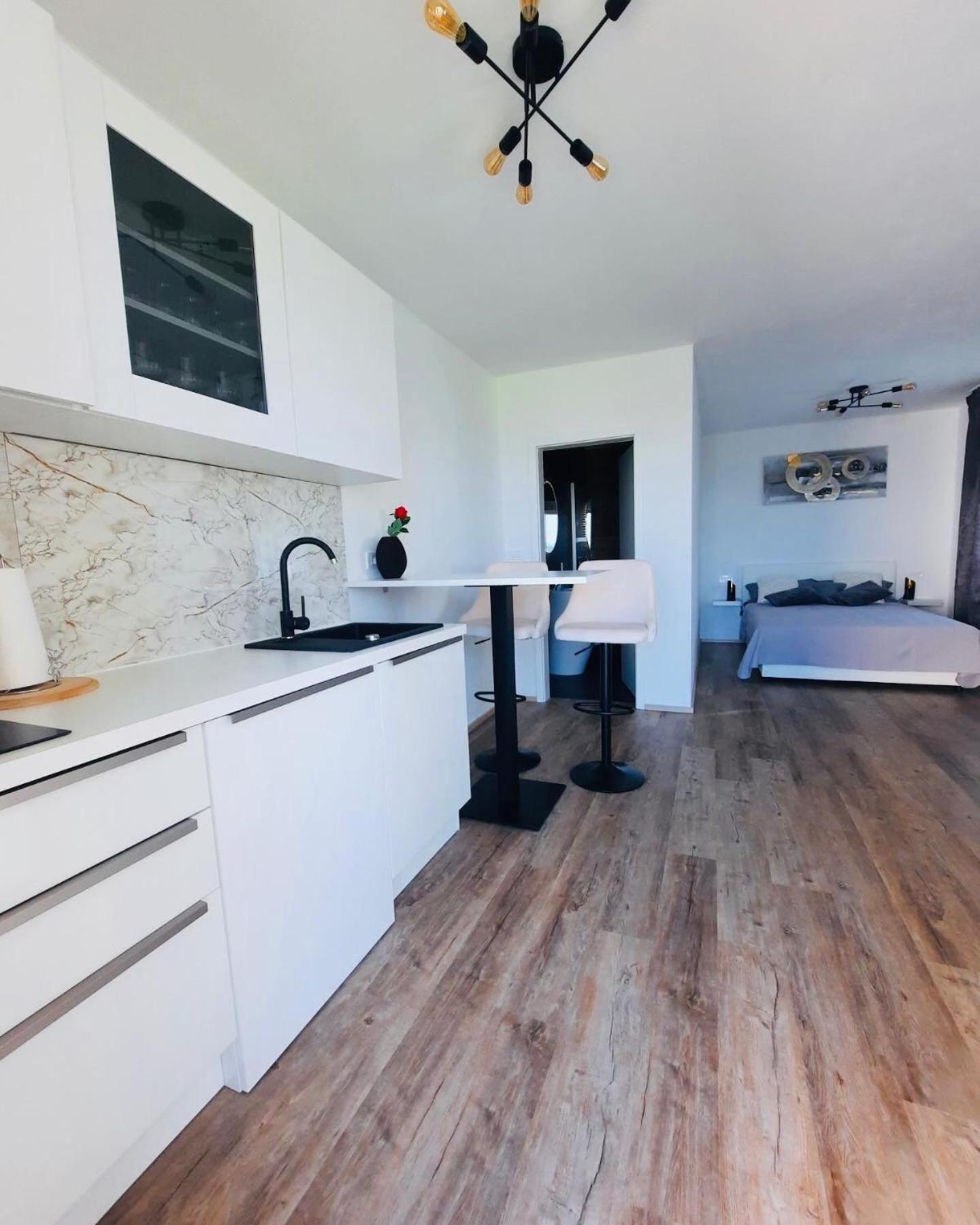 Apartmaji Meli Pu Izola Esterno foto