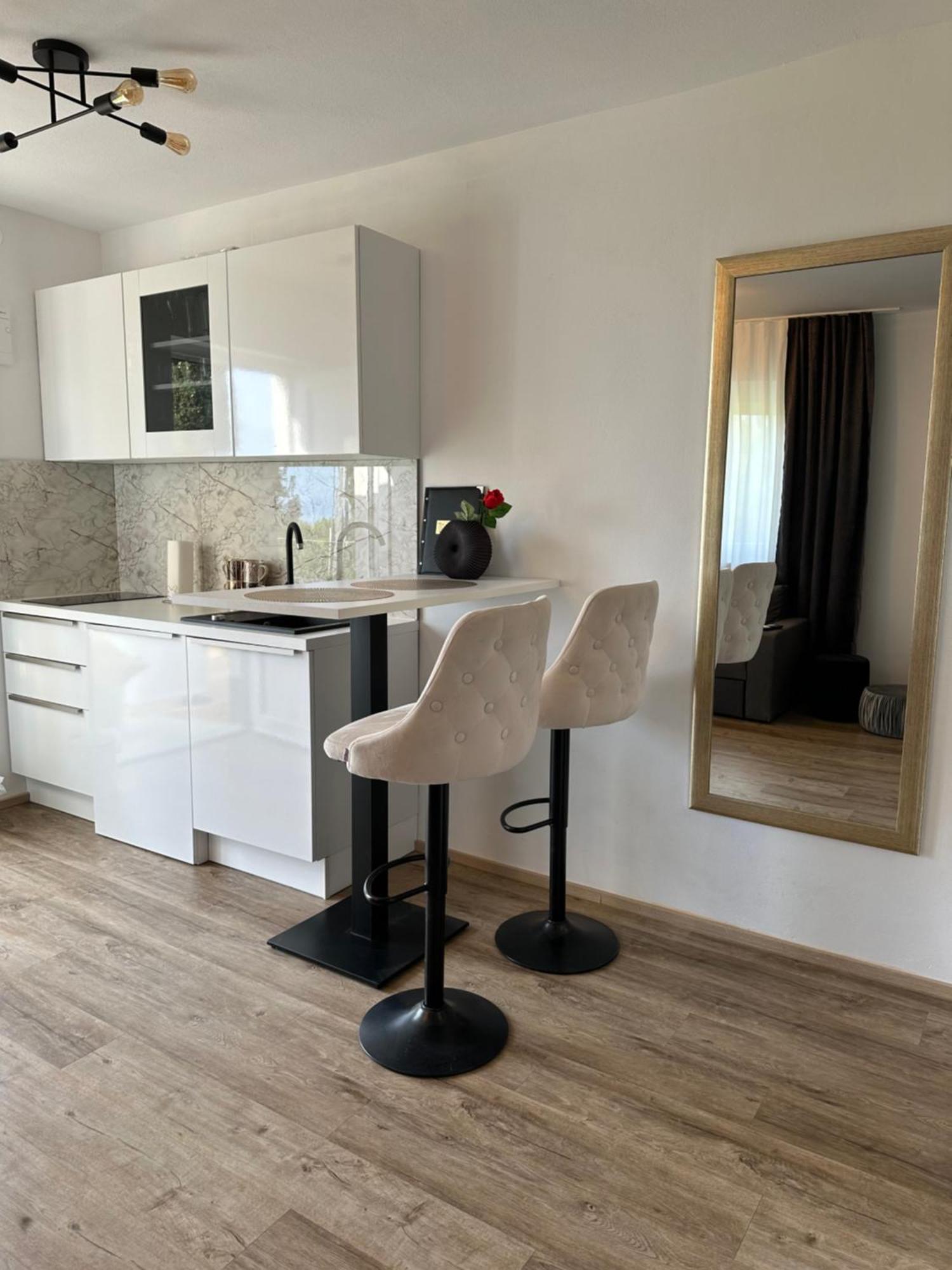Apartmaji Meli Pu Izola Esterno foto