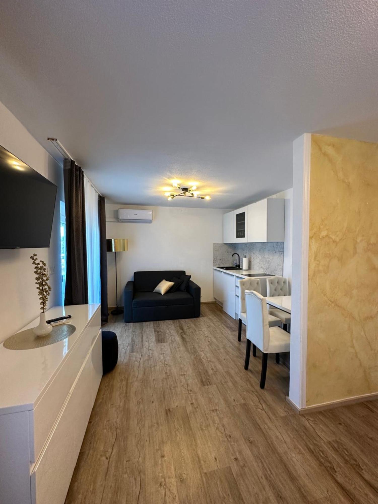 Apartmaji Meli Pu Izola Esterno foto
