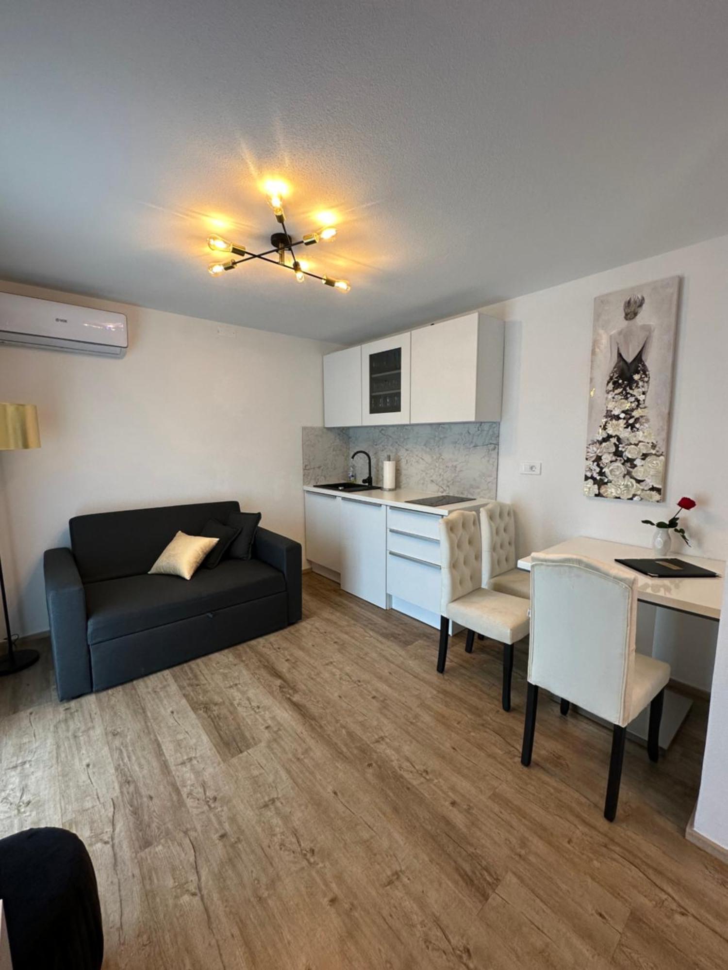 Apartmaji Meli Pu Izola Esterno foto